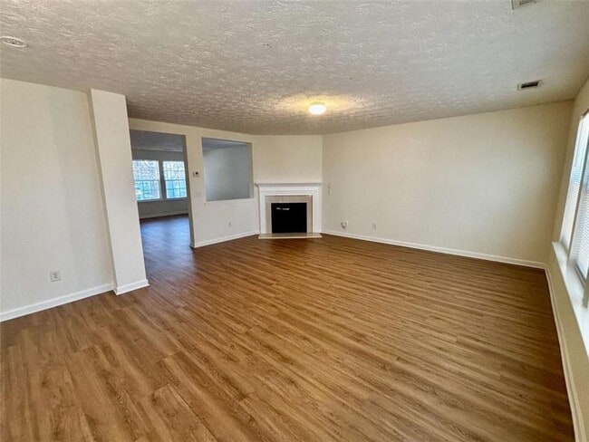 Building Photo - 2735 Meadow Trace Dr