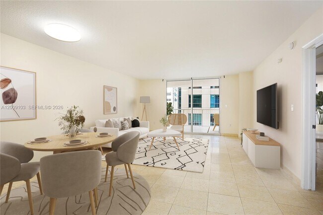 Building Photo - 1200 Brickell Bay Dr