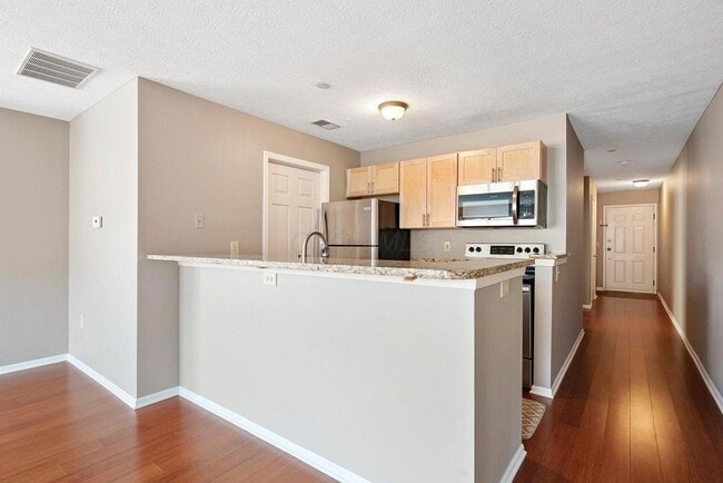 Building Photo - 35 Buttles Ave