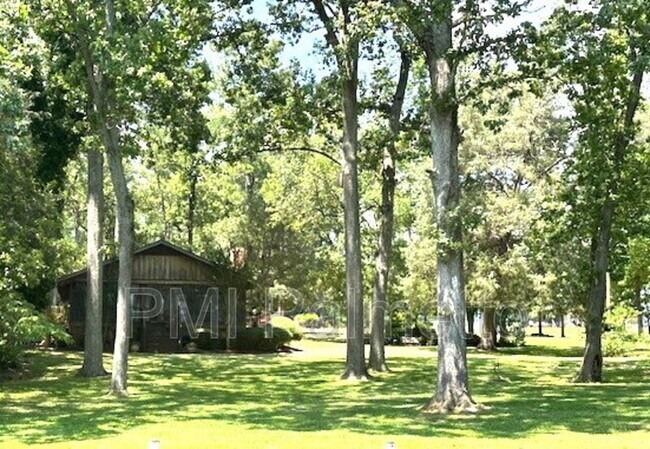 Building Photo - 222 Indian Creek Cir