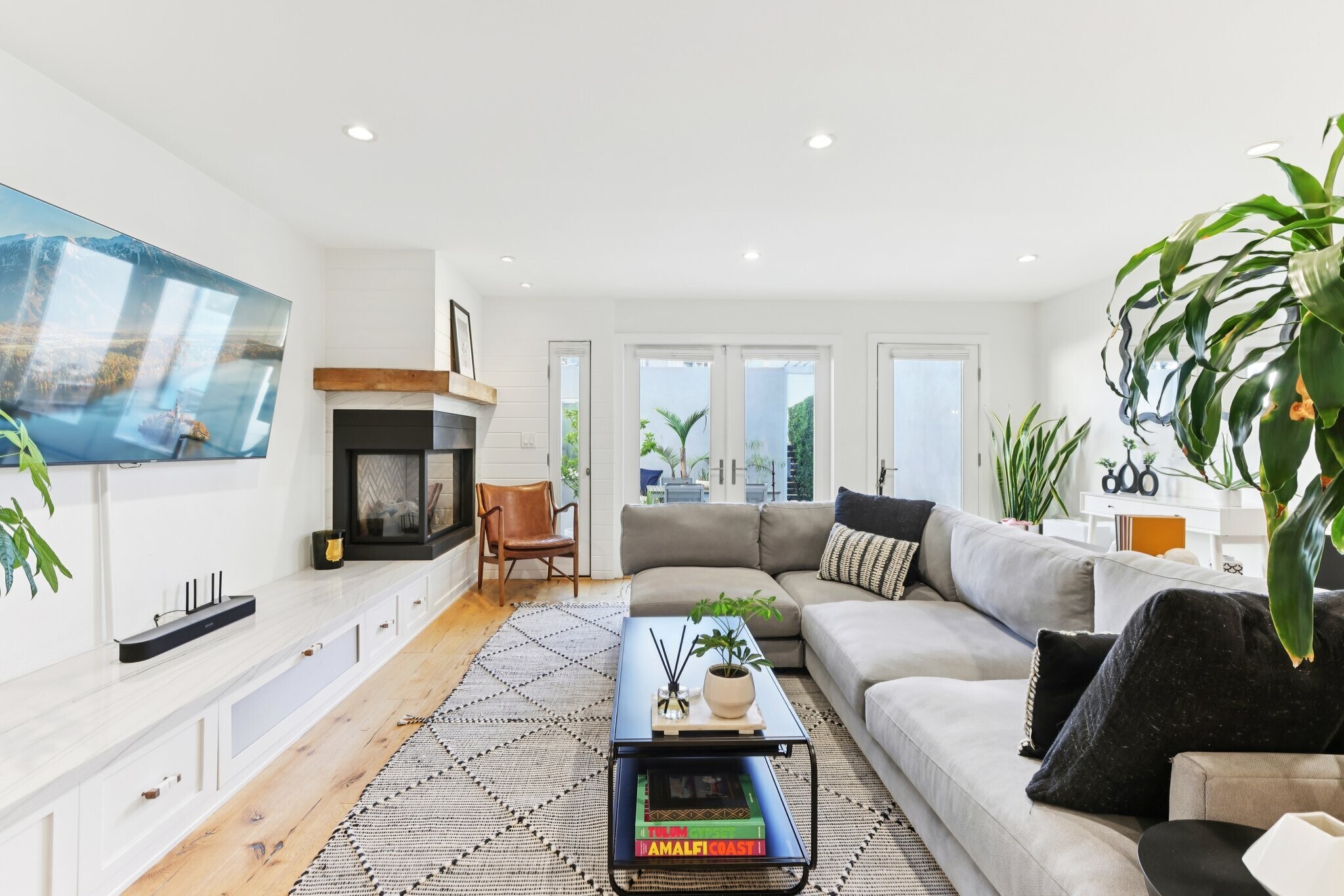 Building Photo - 665 Washington Blvd