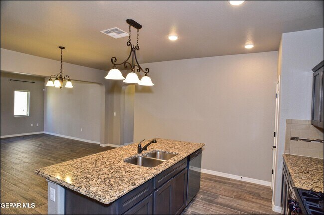 Building Photo - 2120 Thomas Lackland St
