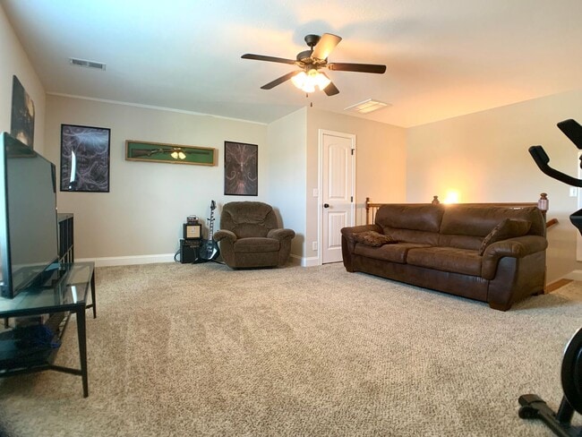 Building Photo - 3734 Silver Fox Ct