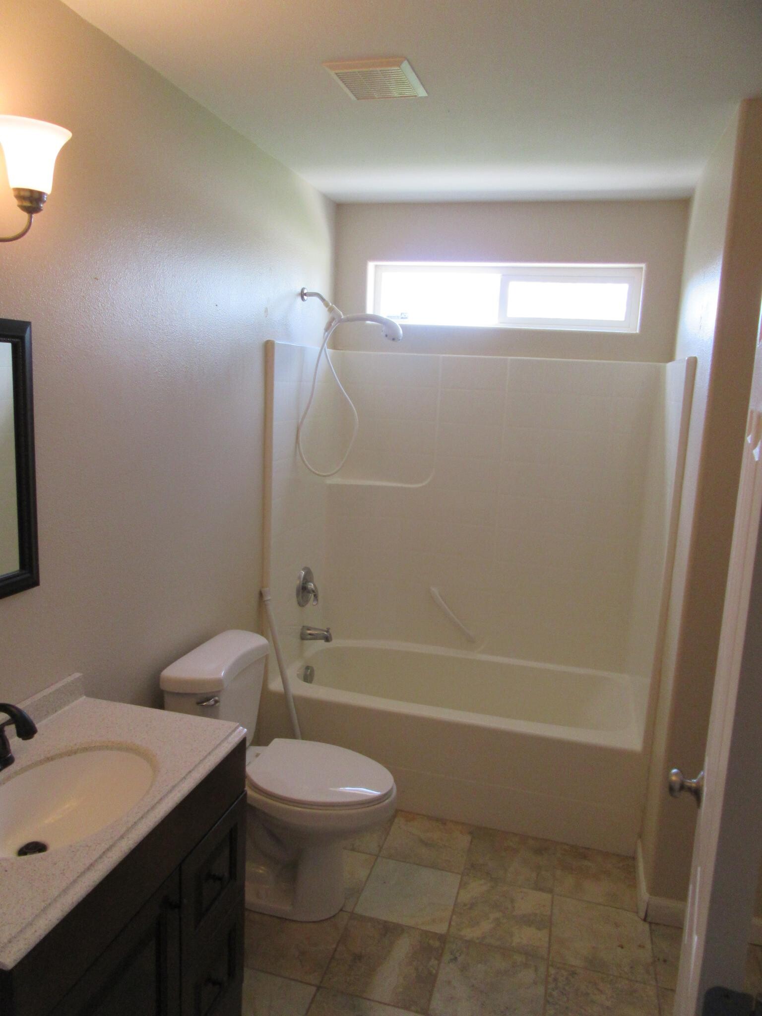 Building Photo - 1314 W Tualatin Dr