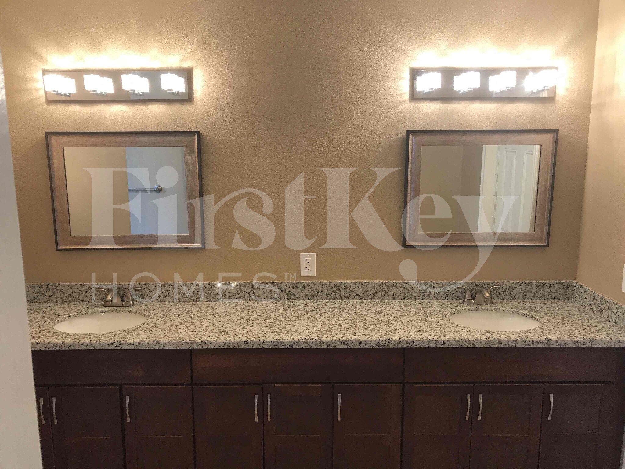 Building Photo - 4507 W Aster Dr
