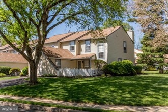Building Photo - 1739 McNelis Dr