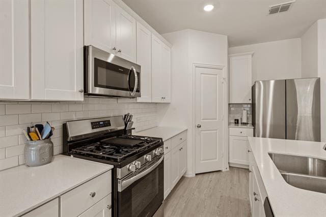 Building Photo - 3200 Willow Ter Ln