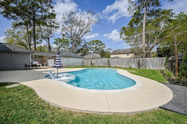 Building Photo - 5506 Pebble Springs Dr