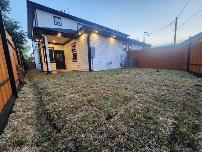 Building Photo - 1313 Gary Ave