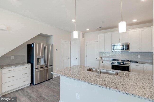 Building Photo - 43357 Radford Divide Ter