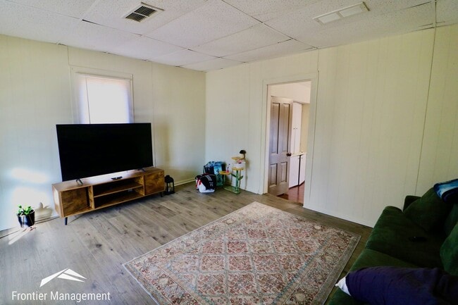 Building Photo - Affordable Three Bedroom Home