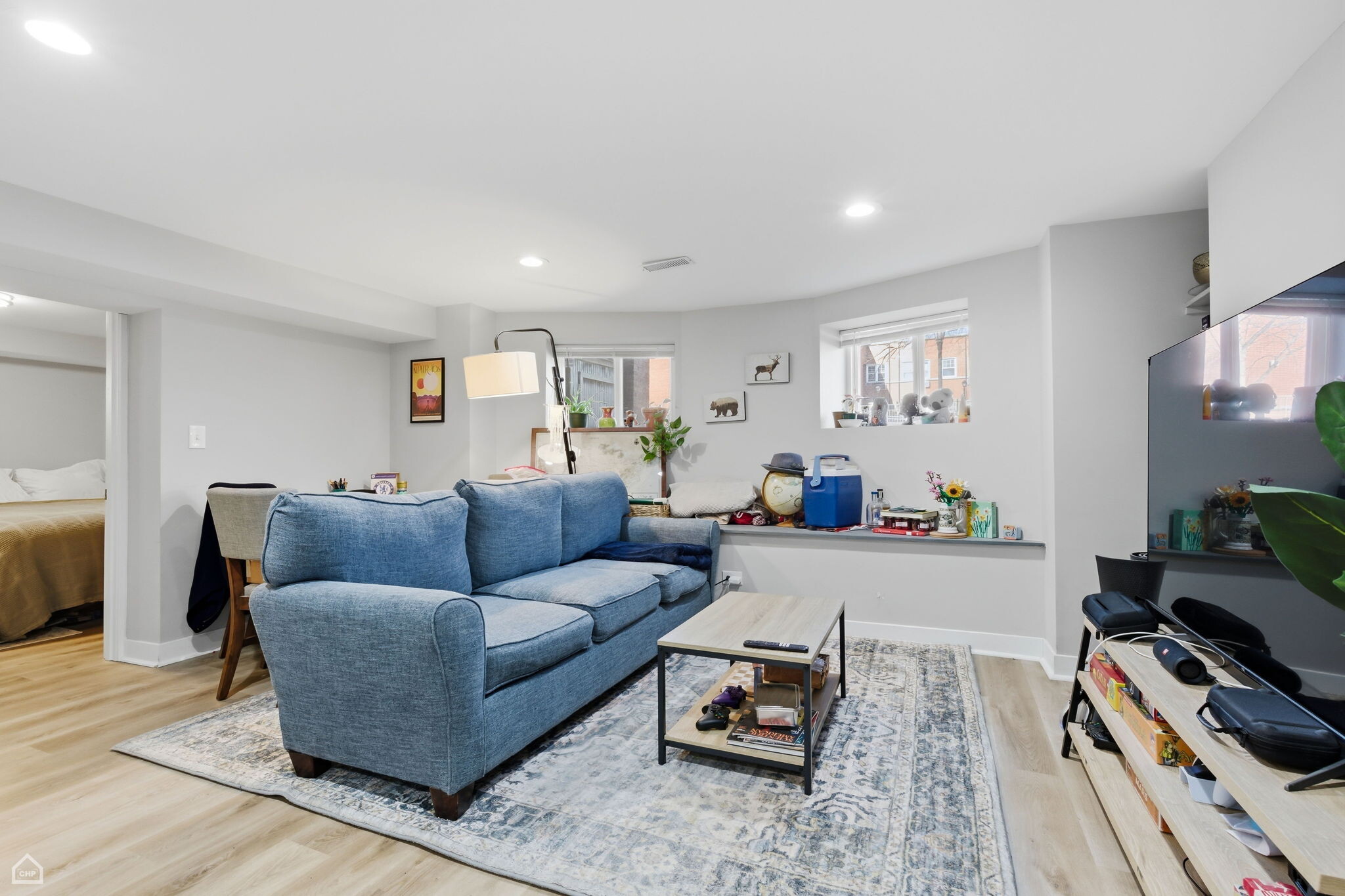 Building Photo - 1104 Dempster St