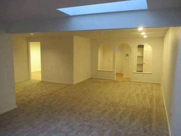 Building Photo - Wonderful 3 Bedroom Rambler in West Park E...
