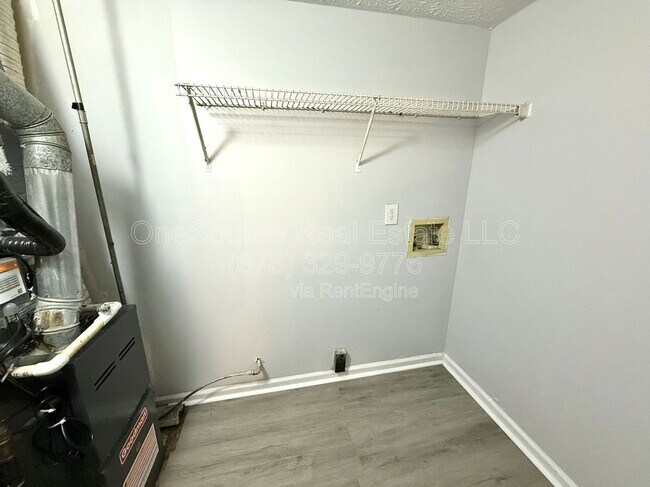 Building Photo - 3626 N Hopkins Ct