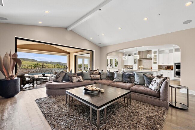 Building Photo - 14748 Valle Del Sur Ct