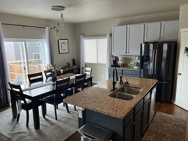 Building Photo - 7691 Barraport Dr