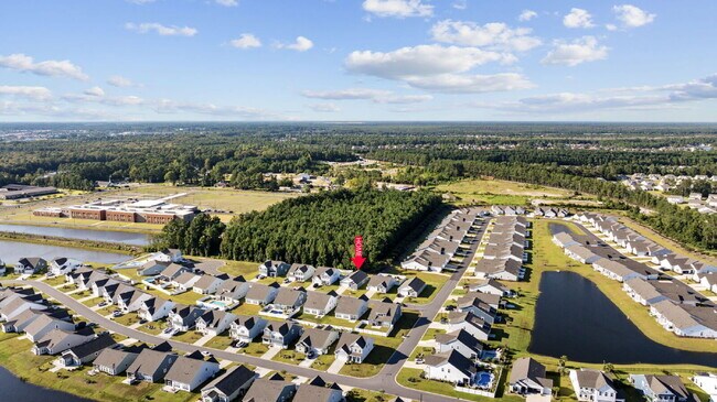 Building Photo - Modern 3 Bedroom 2 Bathroom Myrtle Beach Home