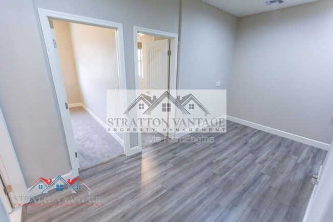 Building Photo - 1406 W Main St