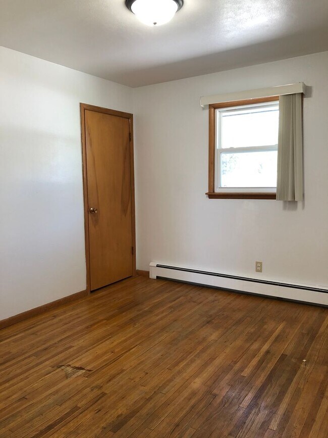 Building Photo - Park Apartments - 530