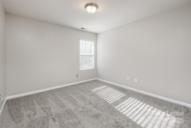 Building Photo - 13027 Rothe House Rd