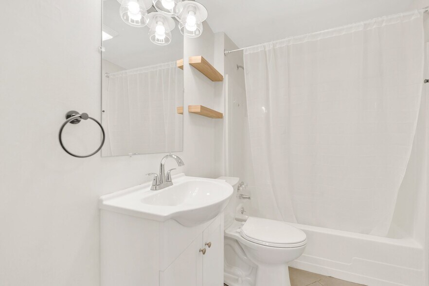 Building Photo - 168 Wheeler St