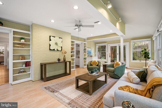 Building Photo - 4008 Rosemary St