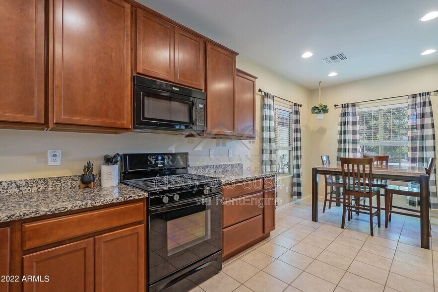 Building Photo - 5614 W Montebello Way