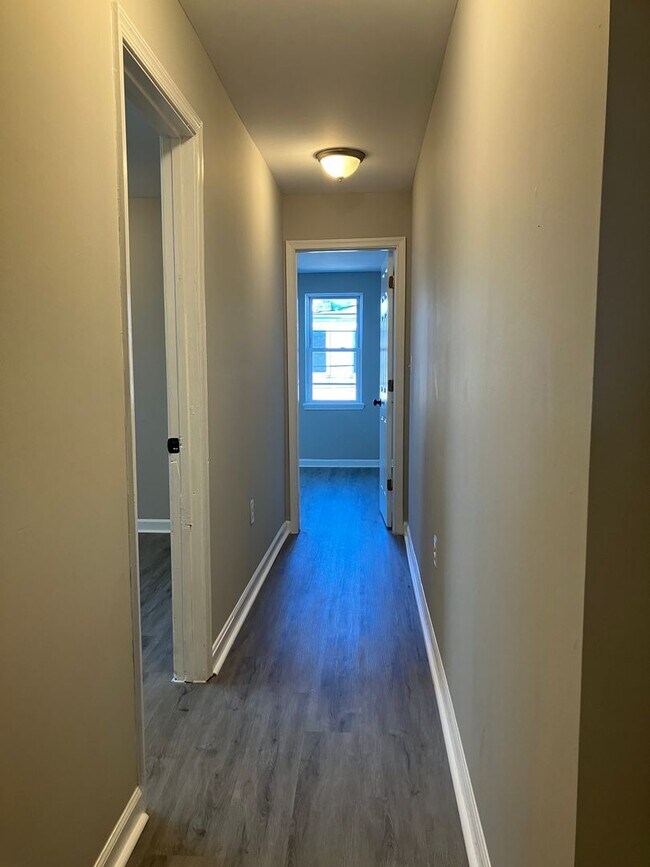 Building Photo - Spacious 3 Bedroom Home Near Johns Hopkins