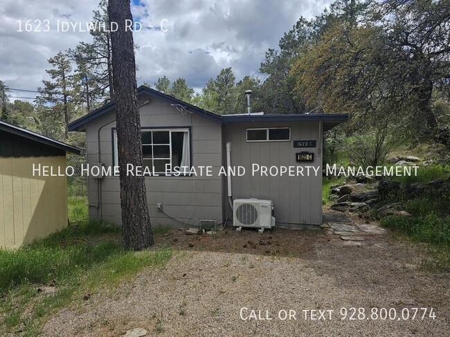 Primary Photo - 1623 Idylwild Rd