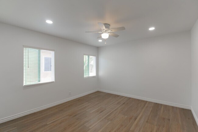 Building Photo - 16730-16730 Crenshaw Blvd