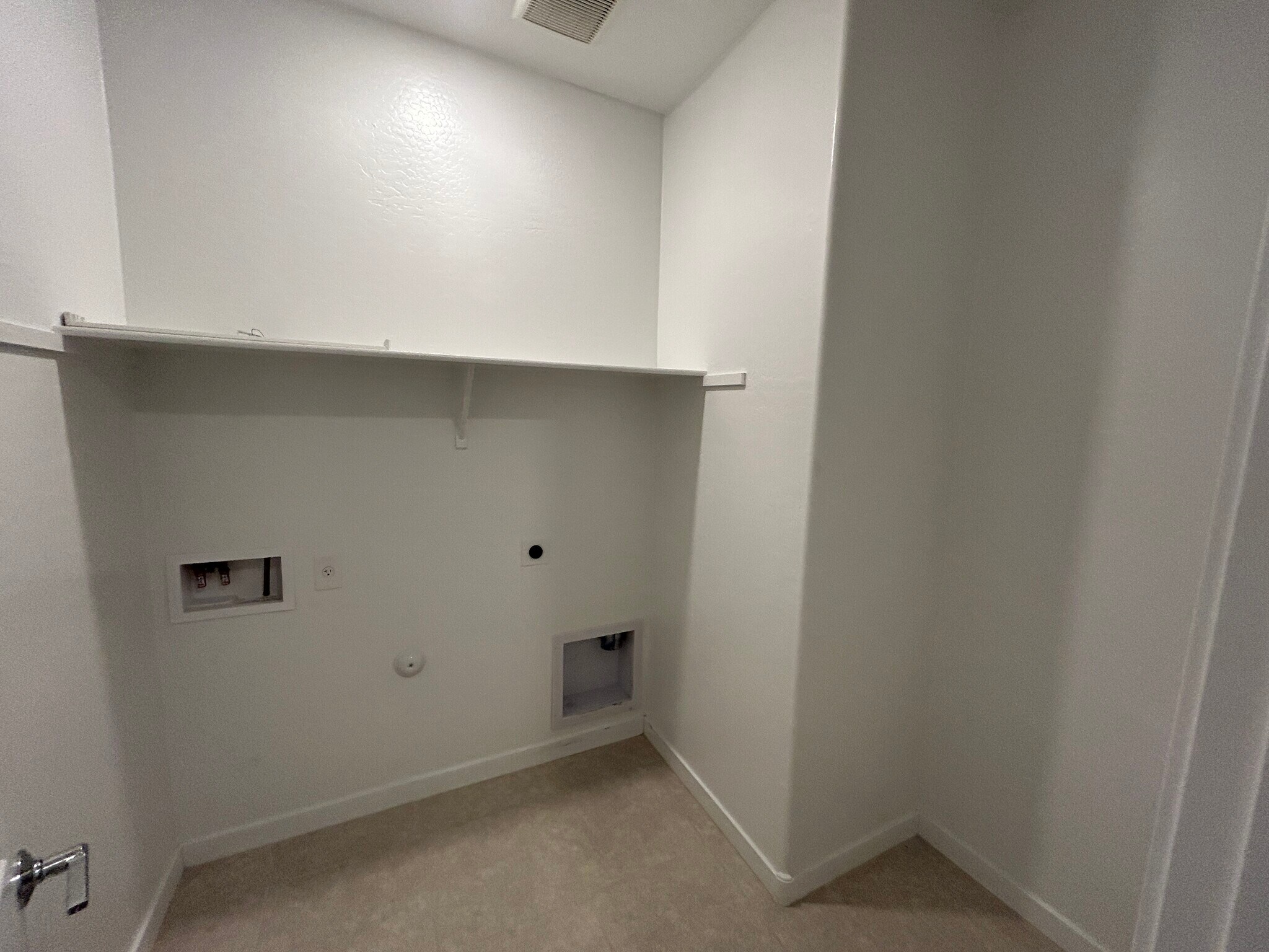 Building Photo - 1168 E Sabino Dr