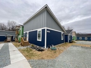 Building Photo - 2307 Owen St
