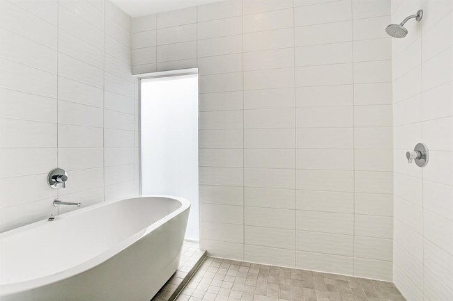 Building Photo - 1816 Arbor St