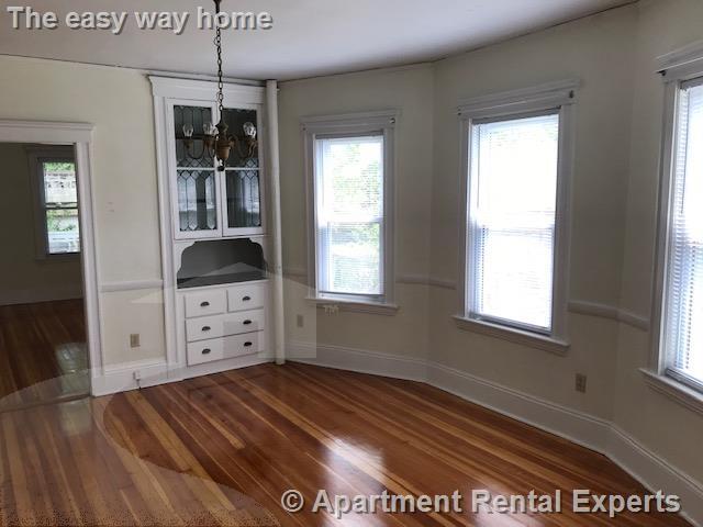 Building Photo - 11 Myrick St