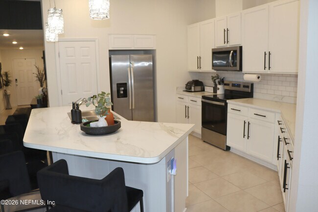 Building Photo - 7223 Hawkes Bnd St