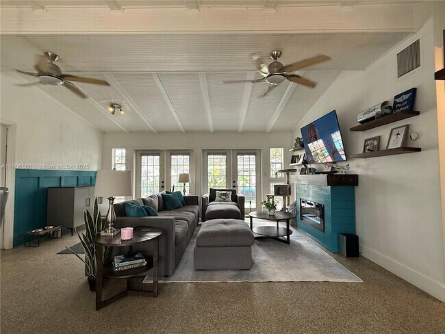 Building Photo - 2524 Key Largo Ln