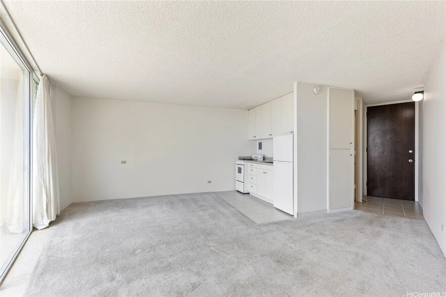 Building Photo - 750 Amana St