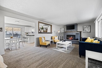 Building Photo - 9131 W Pattie Dr