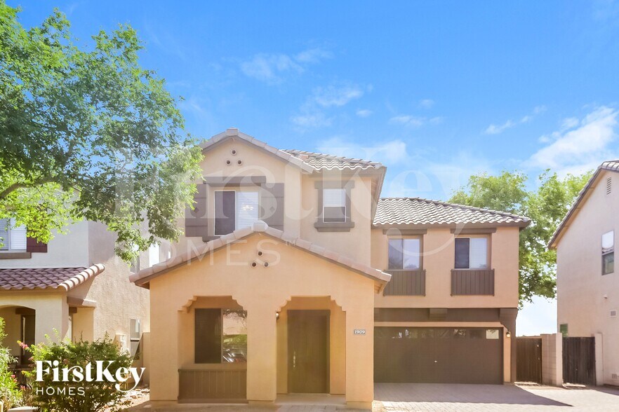 Building Photo - 1909 S Starling Dr