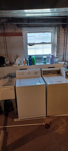 Building Photo - 6458 S Paulina St