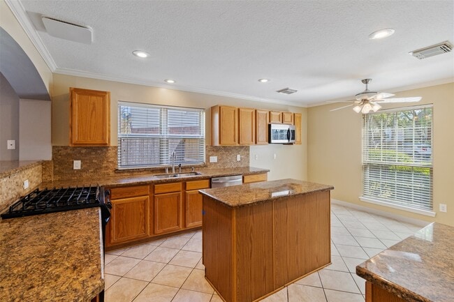 Building Photo - 3904 Ivywood Dr