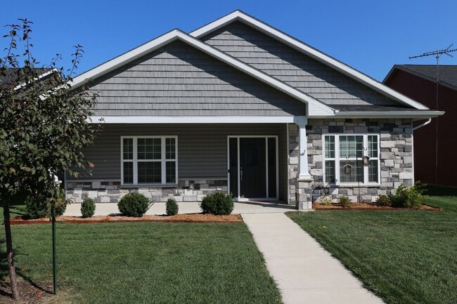 Building Photo - New Construction Frankfort Home!