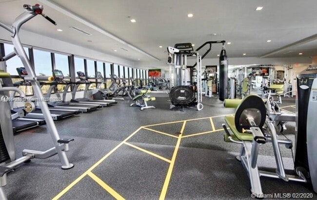 Building Photo - 10620 NW 88th St