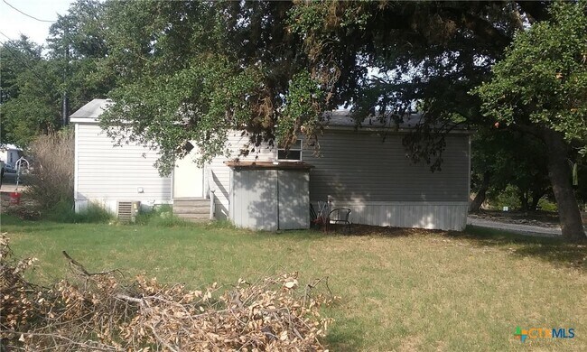 Building Photo - 1430 Willow Dr