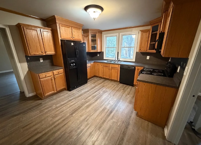 Building Photo - 18 N Central Ave