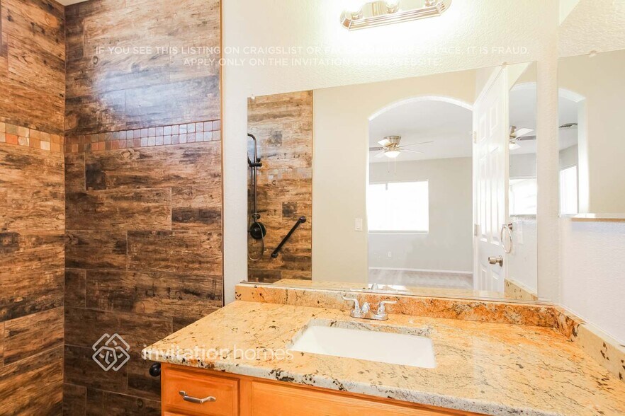 Building Photo - 13013 N 130th Ln