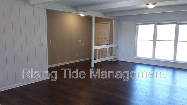 Building Photo - 3211 Churchview Way