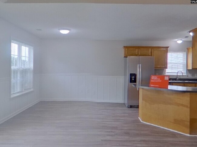 Building Photo - 608 Cottontail Ct N