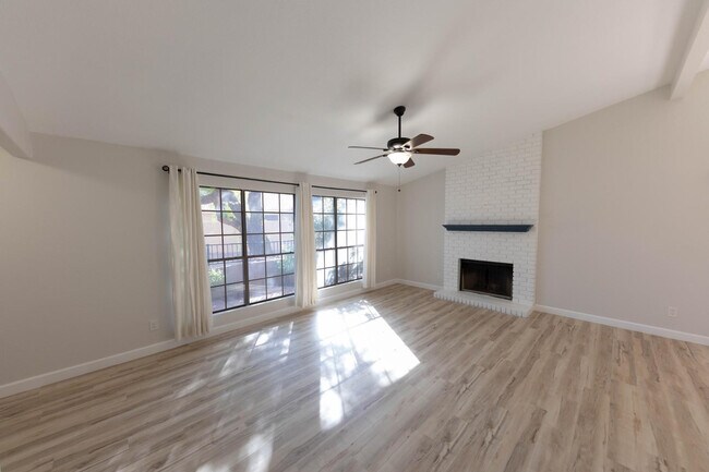 Building Photo - 4283 E Agave Rd