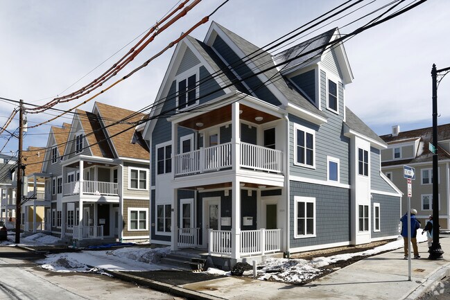 Building Photo - Town Homes at Brighton Mills